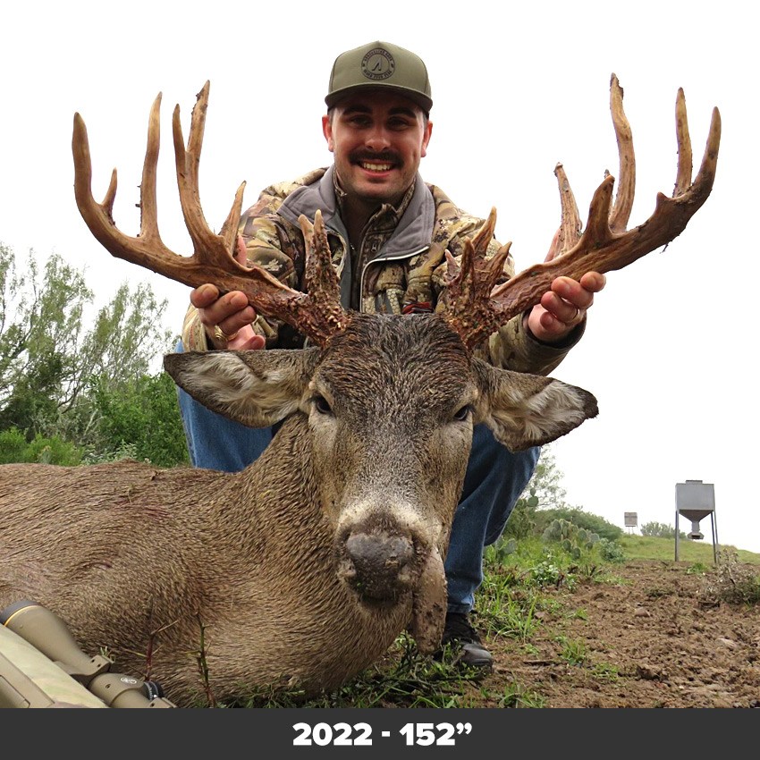 South Texas Trophy Deer Hunting - Big Buck